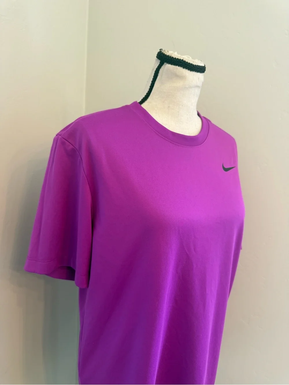 Nike Women's Magenta Crew Neck Short Sleeve Tee